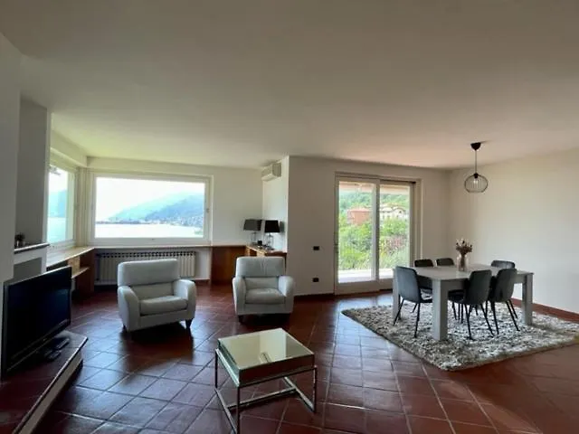 Villa Casa Caponetti Costa Volpino 0*,