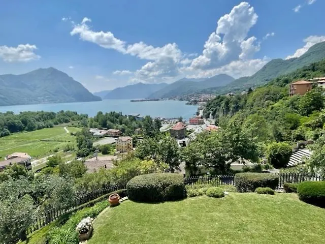 Villa Casa Caponetti Costa Volpino Ferienhaus